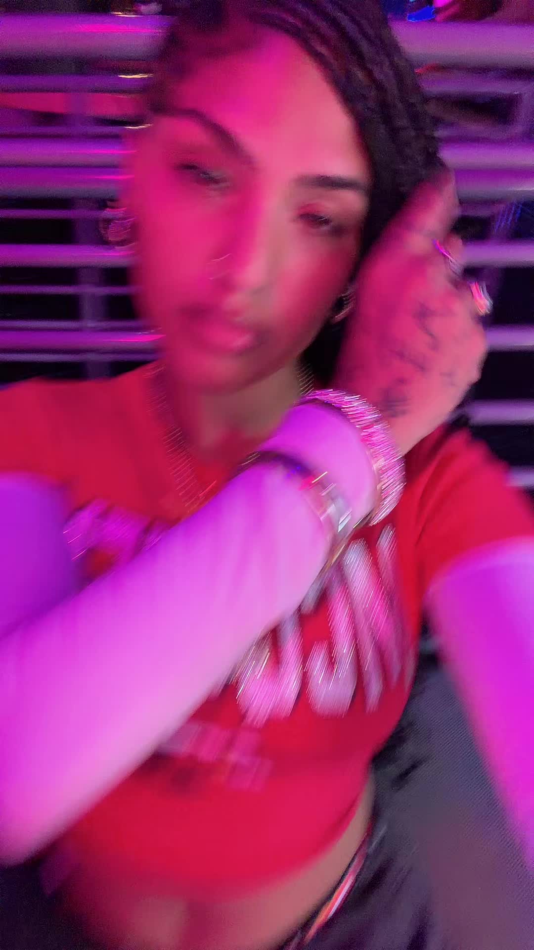 @aniyahalbino