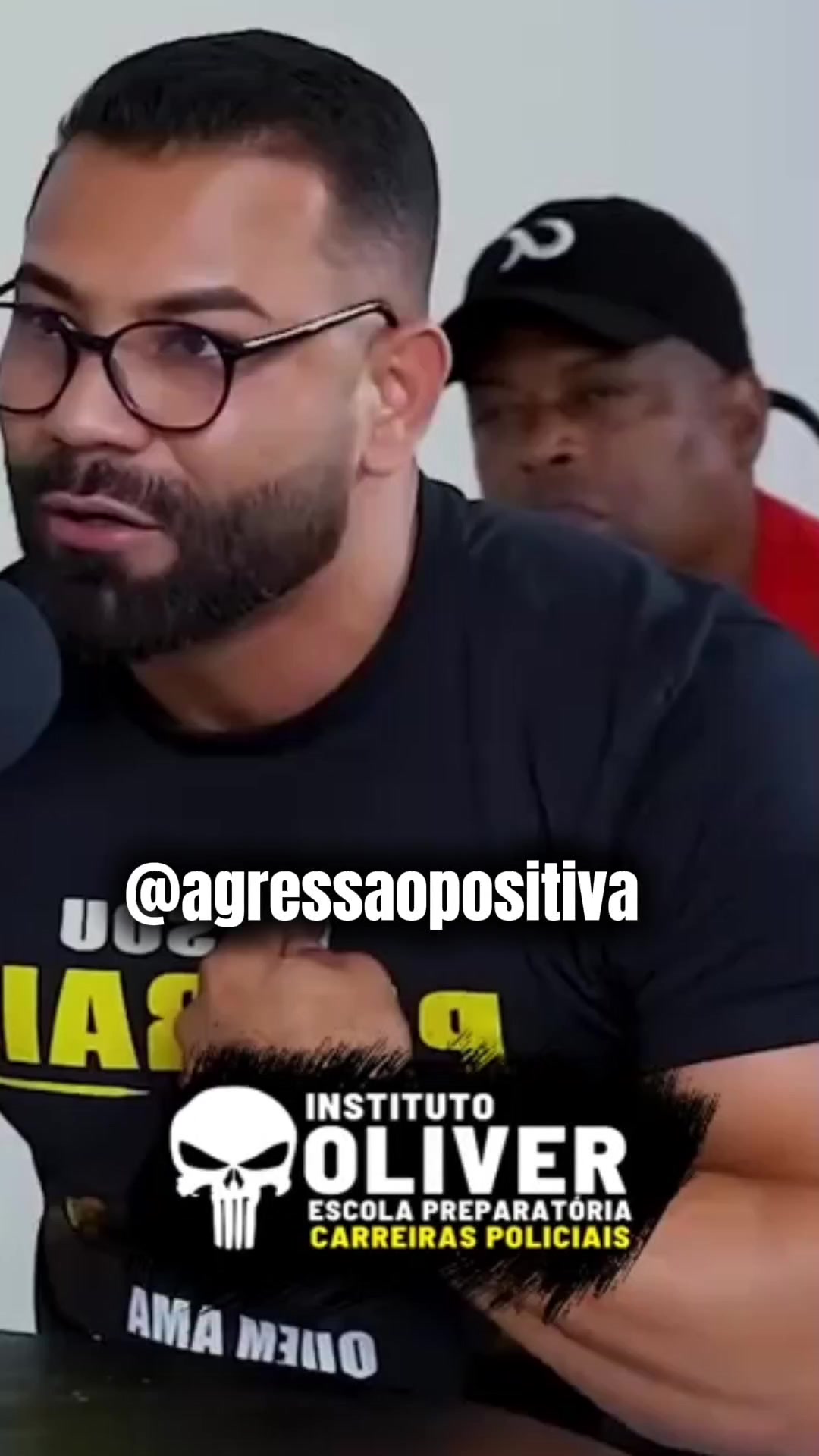 @De Pol&iacute;cia 2