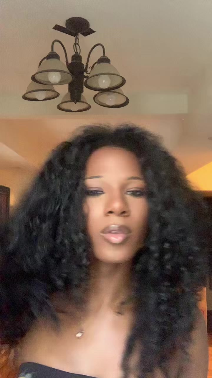 @Kaylani