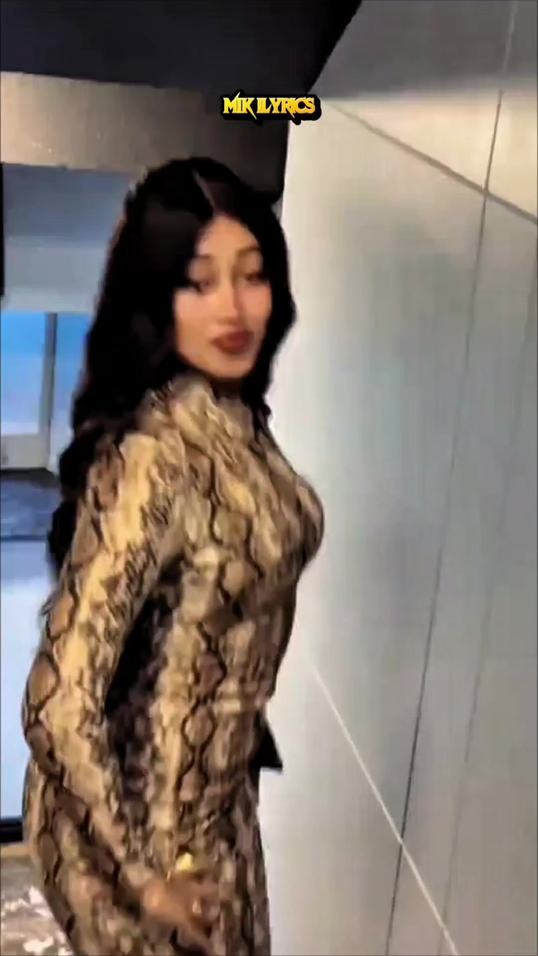 @𝓶𝓲𝓴𝓲𝓵𝔂𝓻𝓲𝓬𝓼