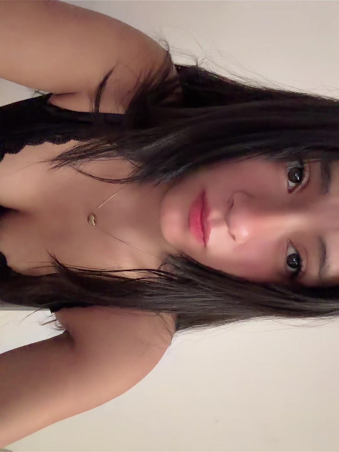 @🌟 𝐄𝐬𝐭𝐫𝐞𝐥𝐥𝐚