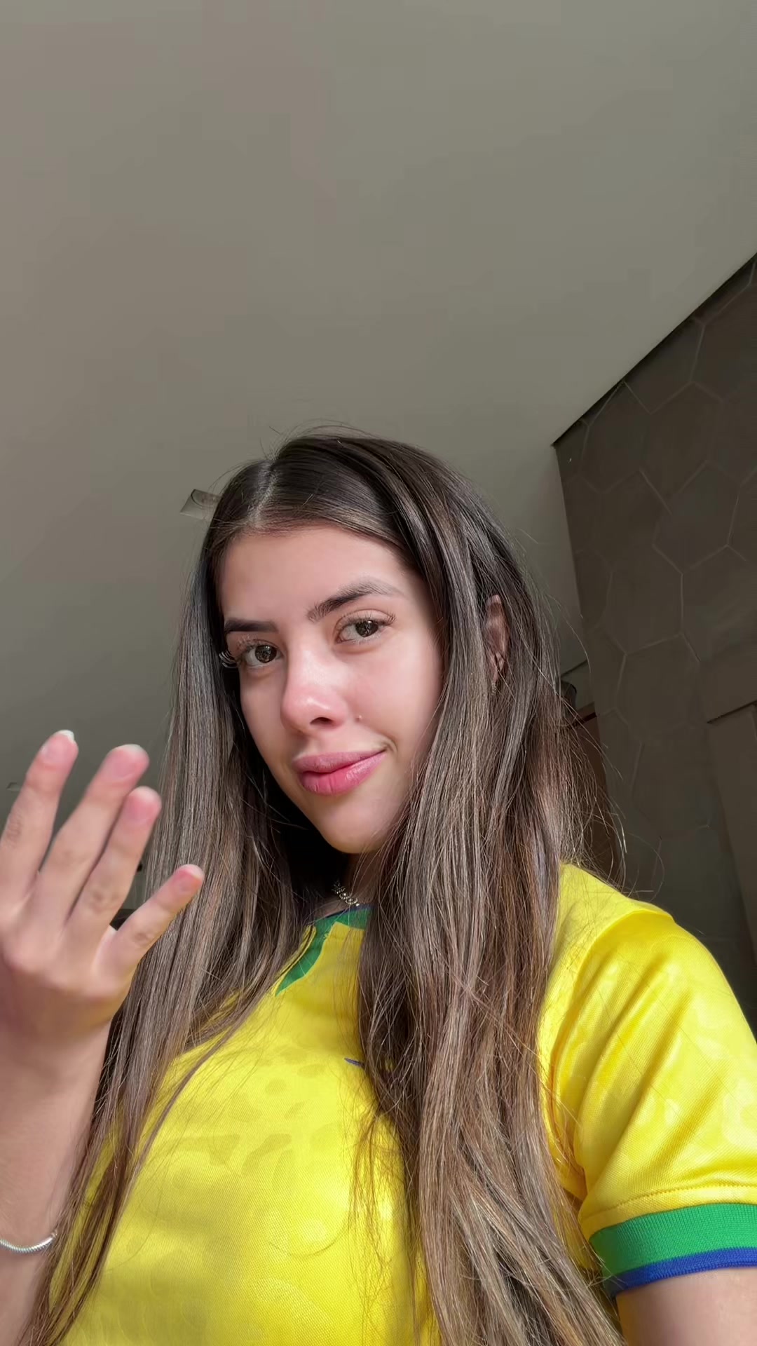 @Lo