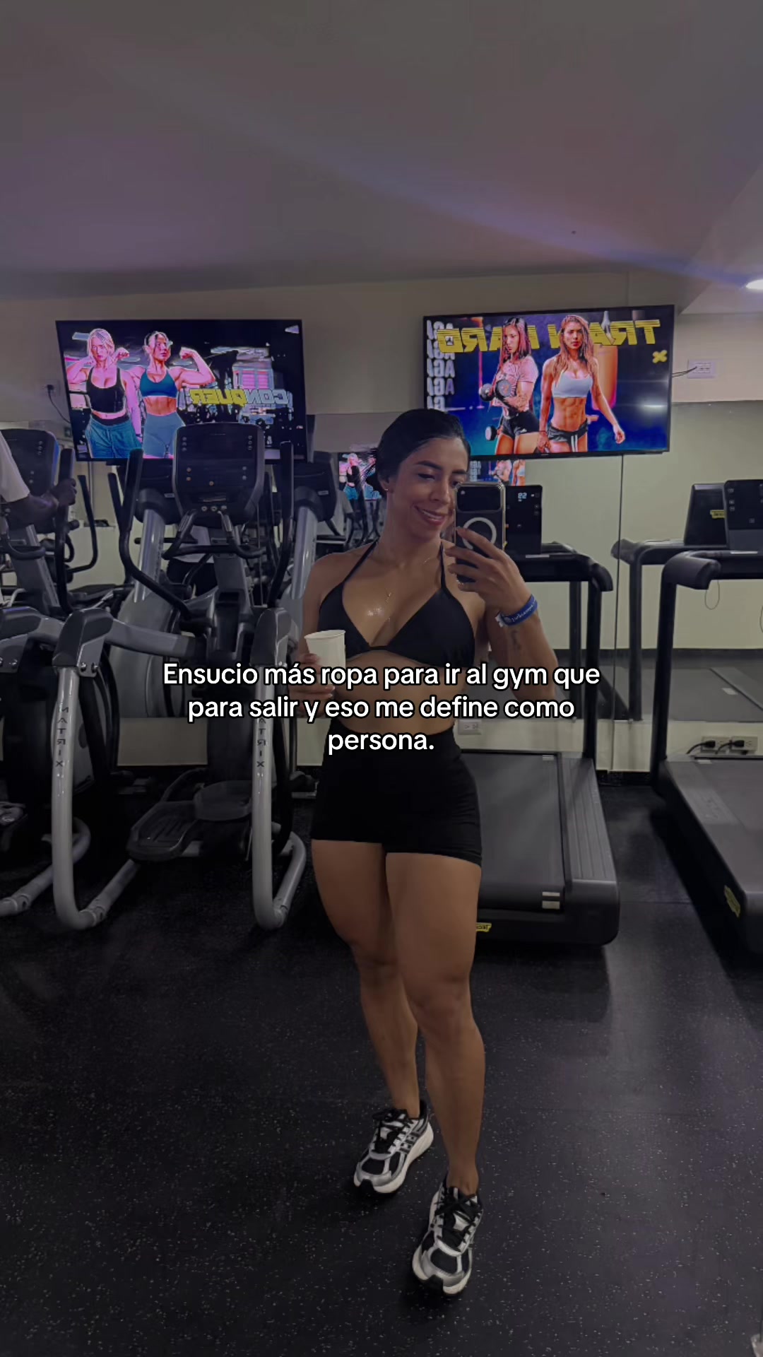 @lillymolinafit