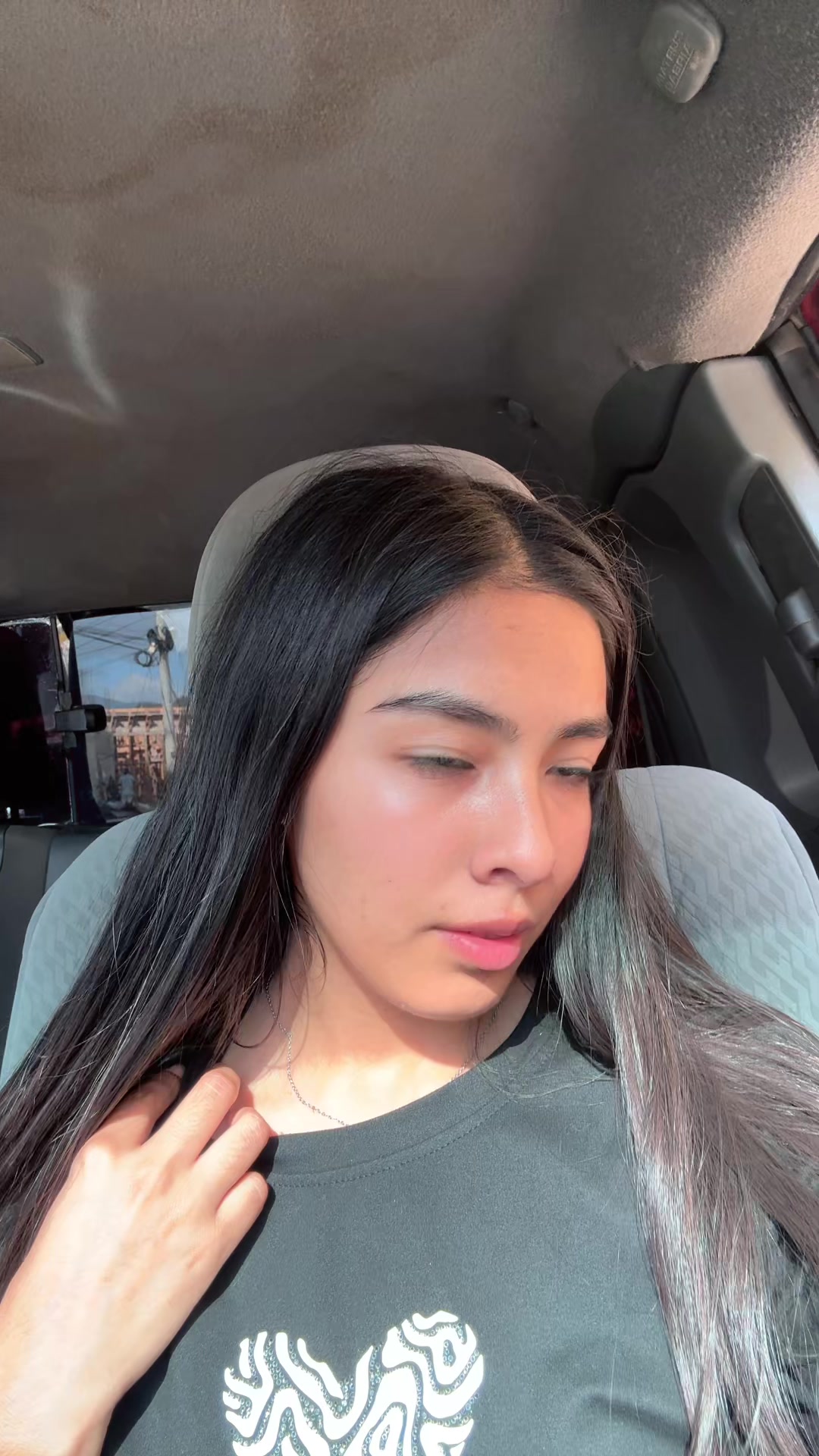 @𝐋𝐮𝐜𝐲🧝🏼&zwj;♀️