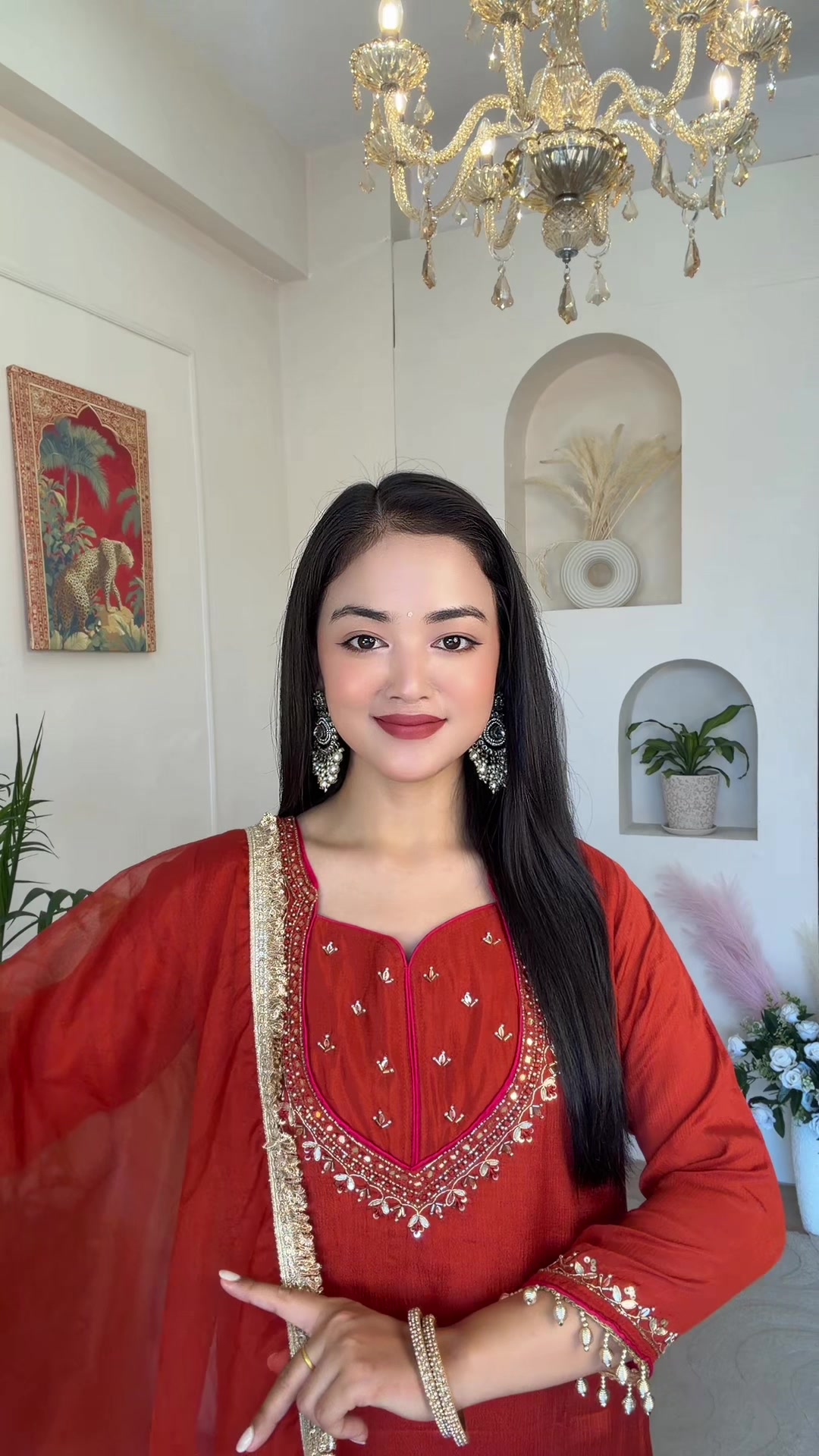@Naina_TheAttire