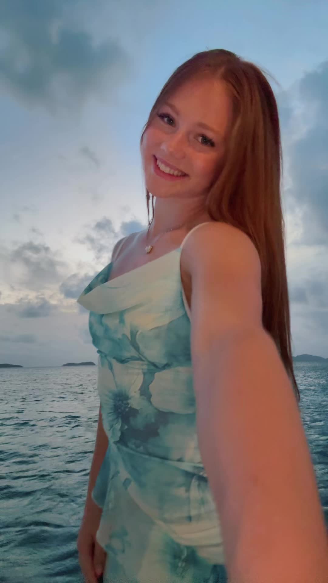 @_cailyn_