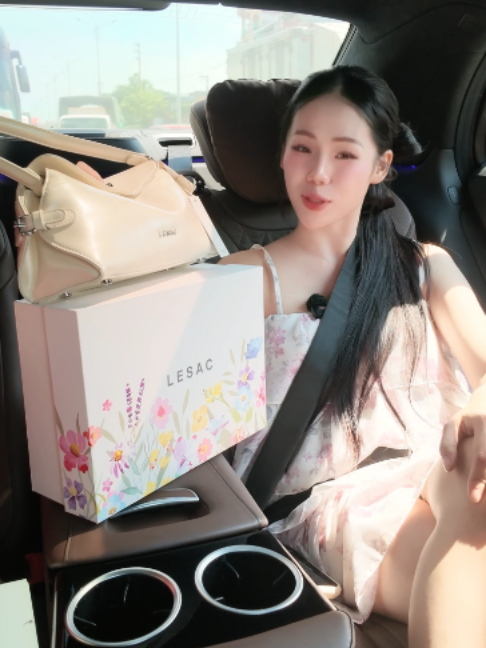 @Chị Đẹp Hương Ly
