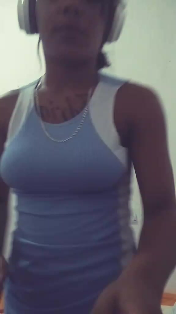 @Laraah33