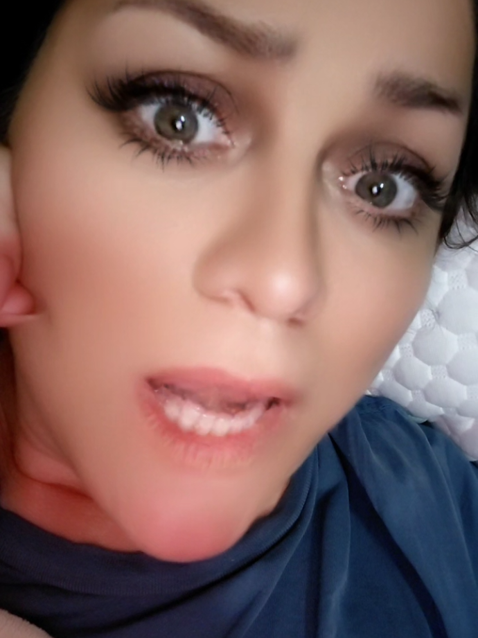 @KARINA