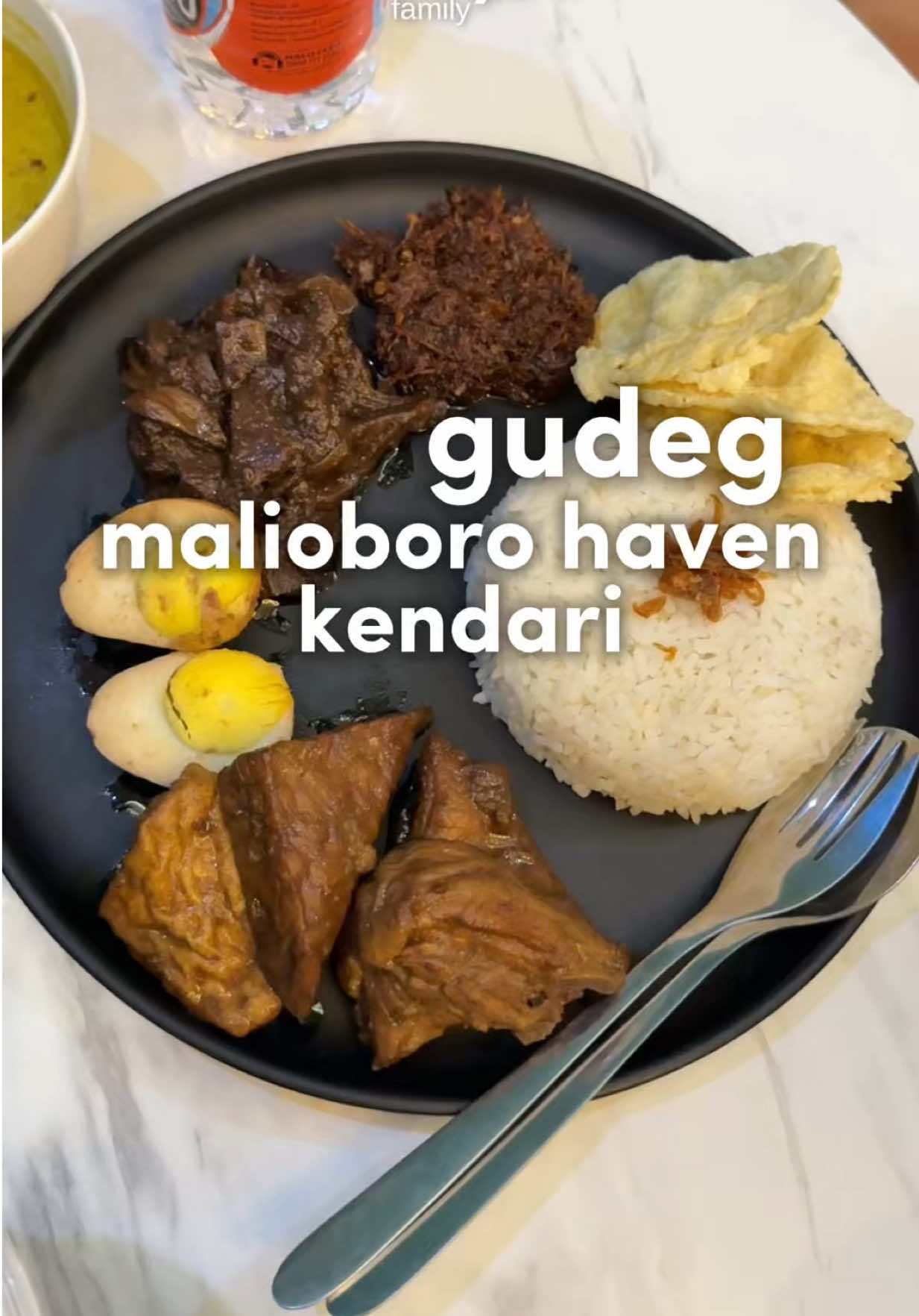 @suka review tempat hits
