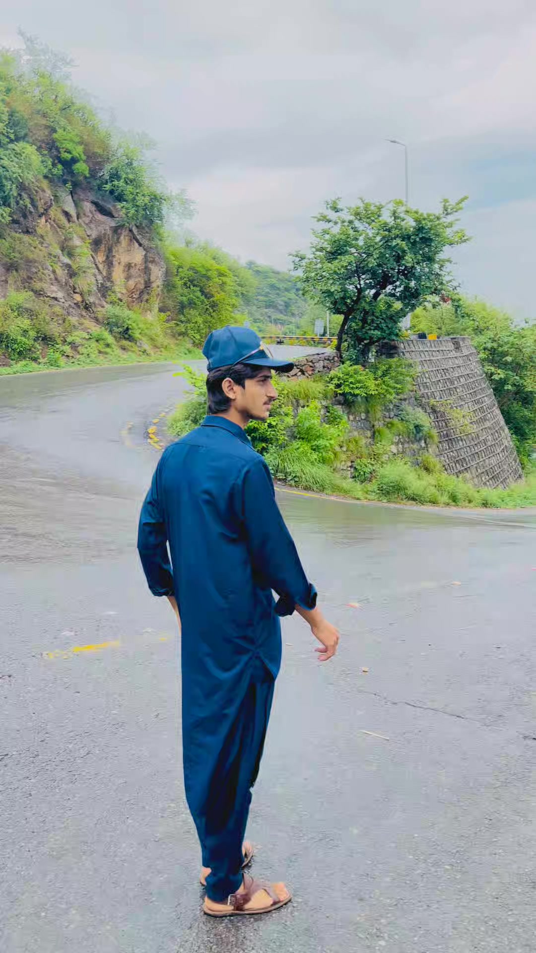 @Abdur Rehman Kamali Tiwana👑