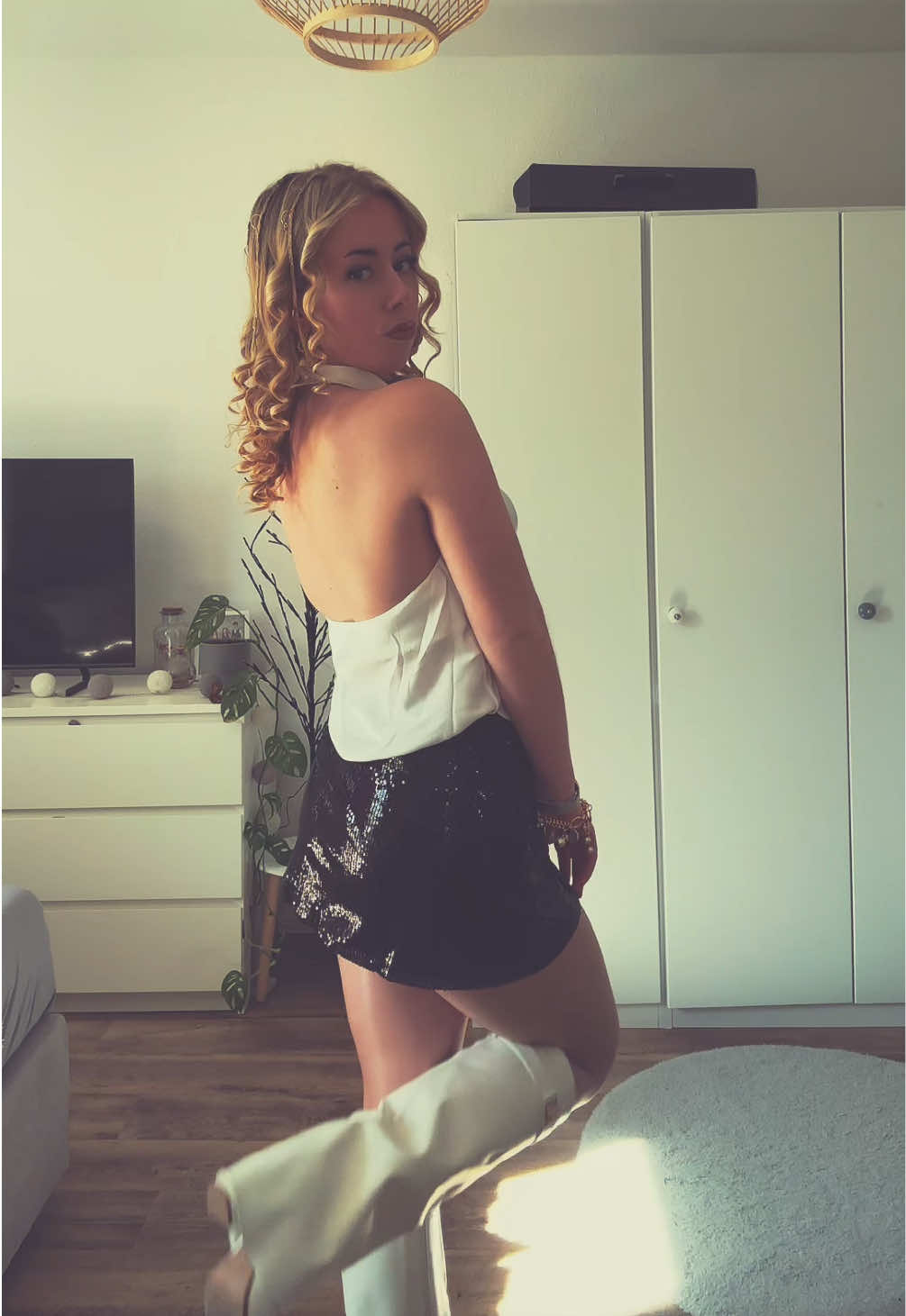 @Emiraaa