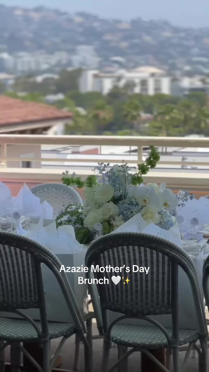 @Azazie US
