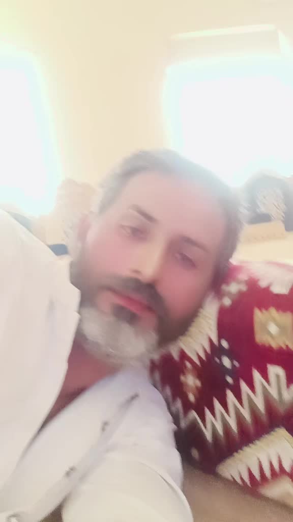 @غلام اكبر