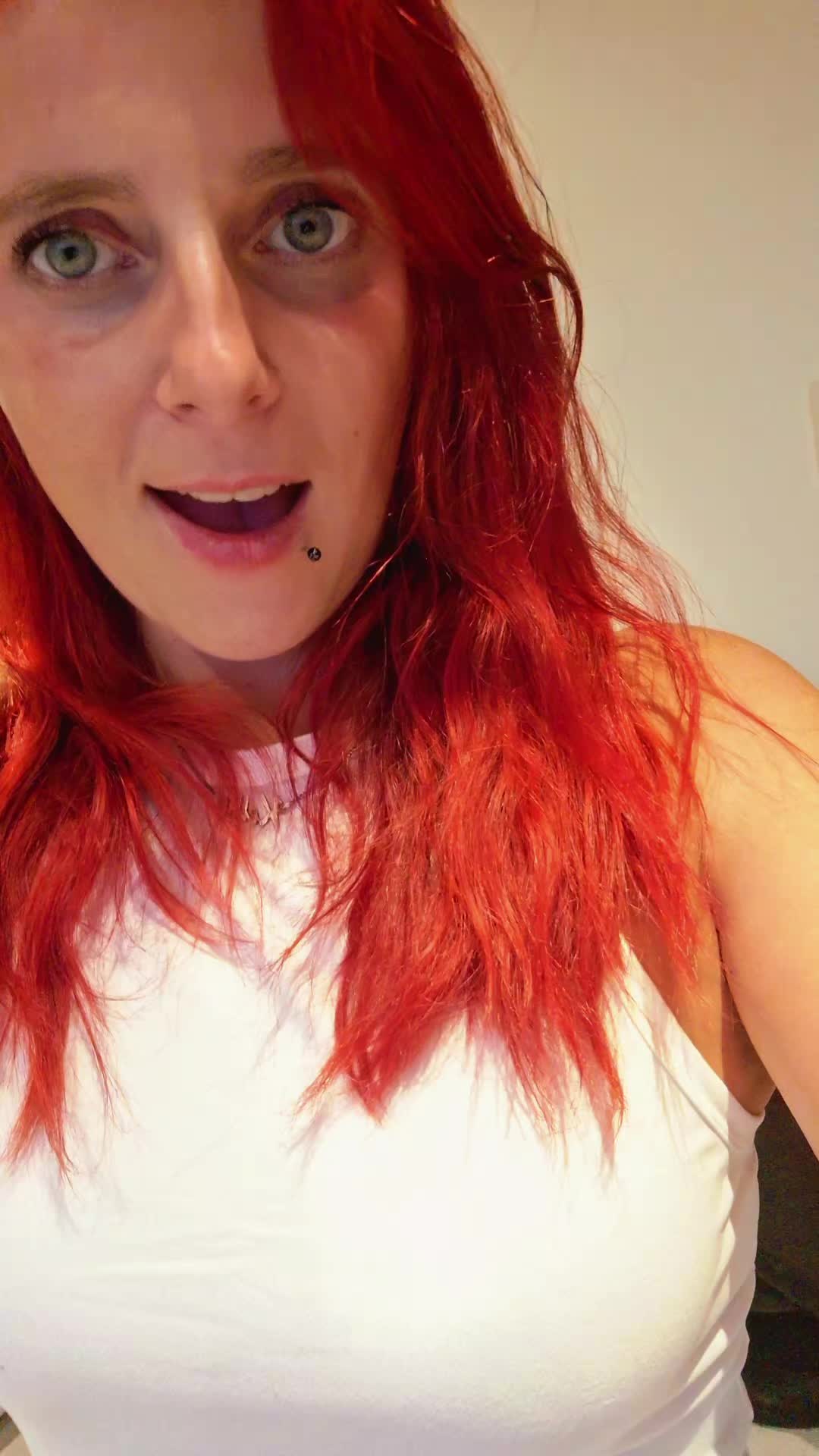 @Ladyk_in_red❤️