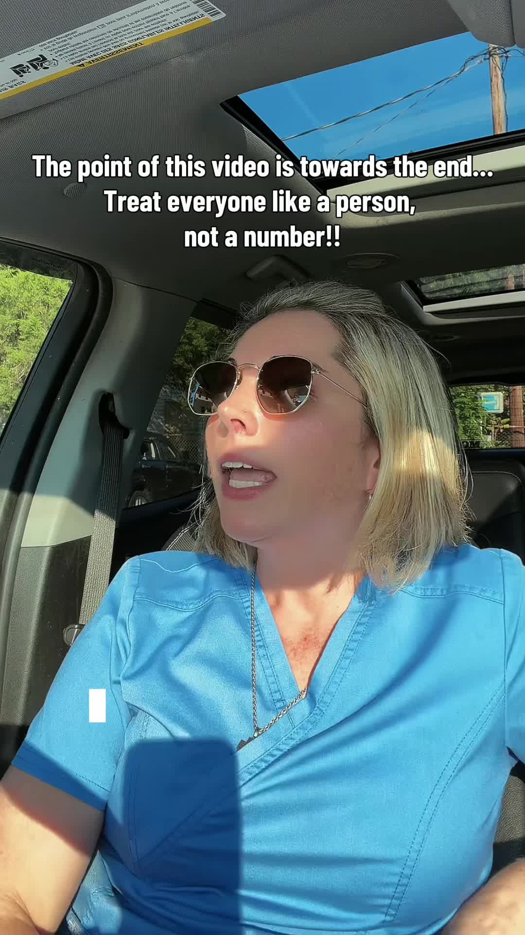 @momica_mama