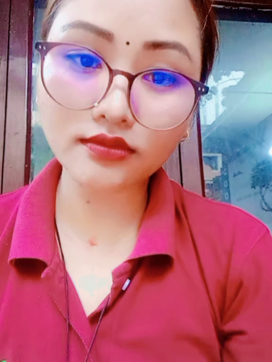 @laxmi..saru magar❣️☺️💐