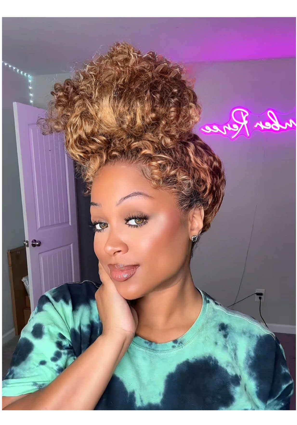 @Amber Reneé