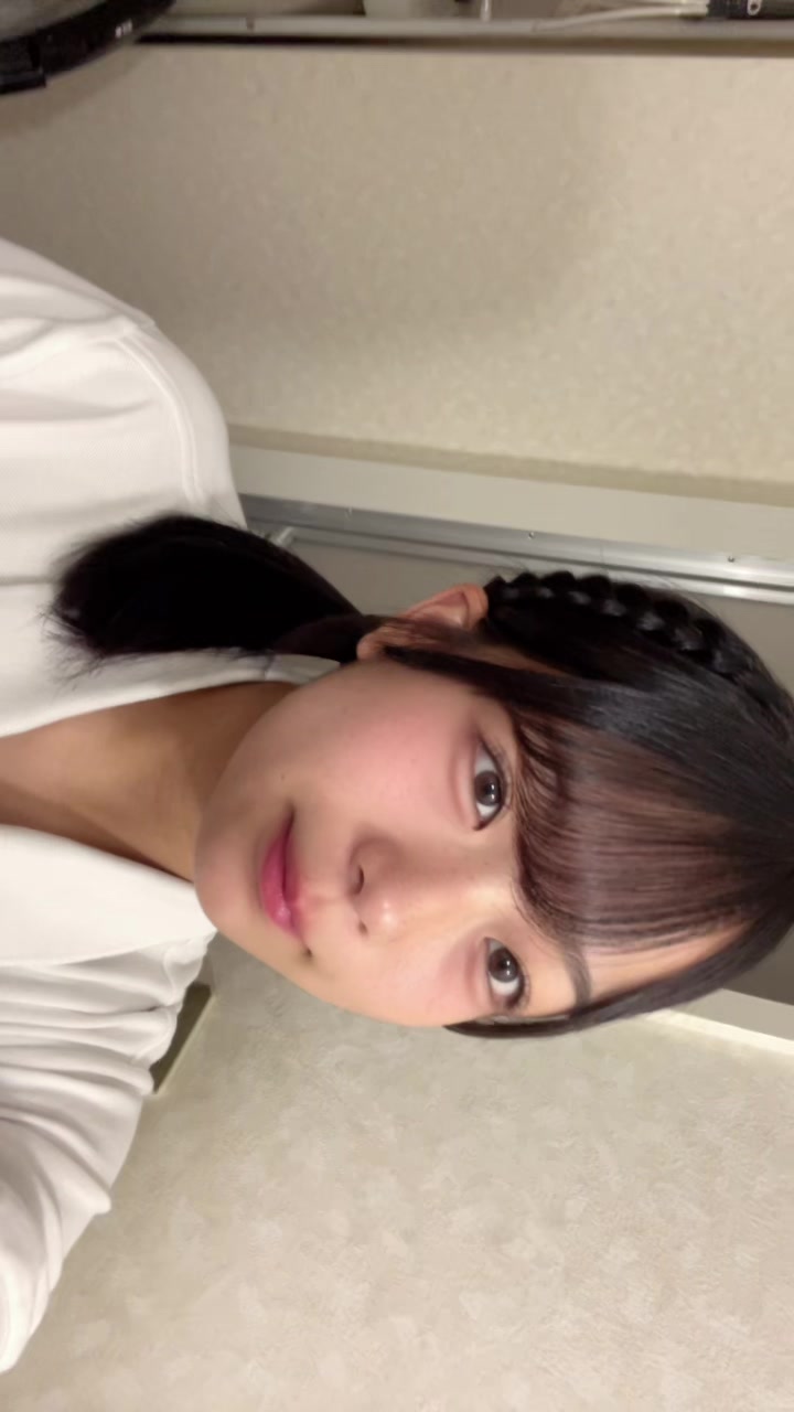 @仁唯奈(にいな)