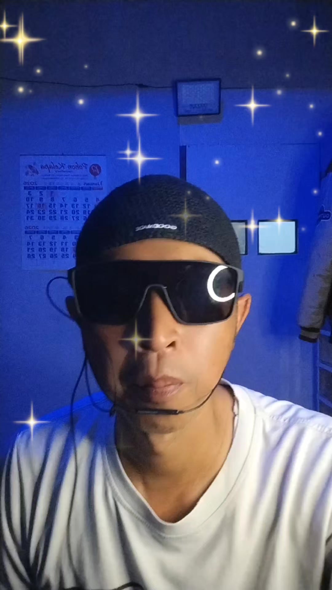 @Look Man ™