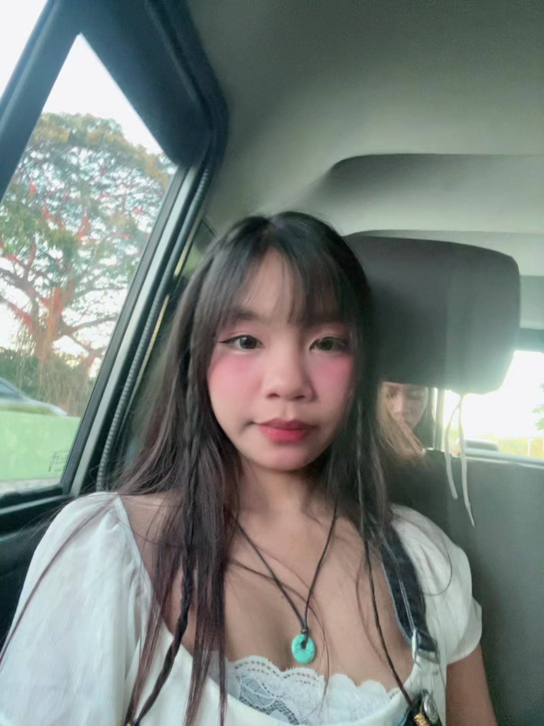 @lily