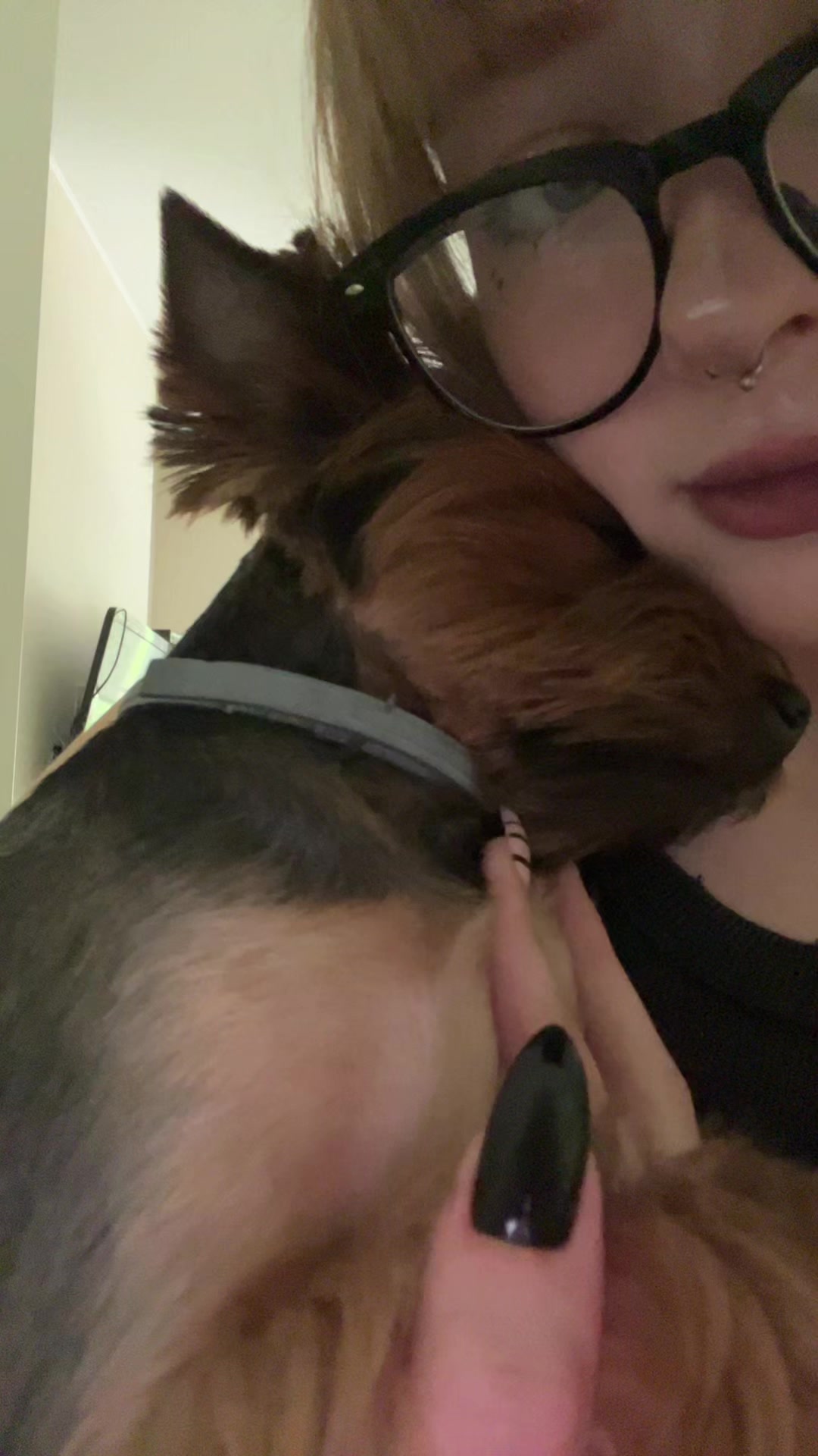 @GL0my