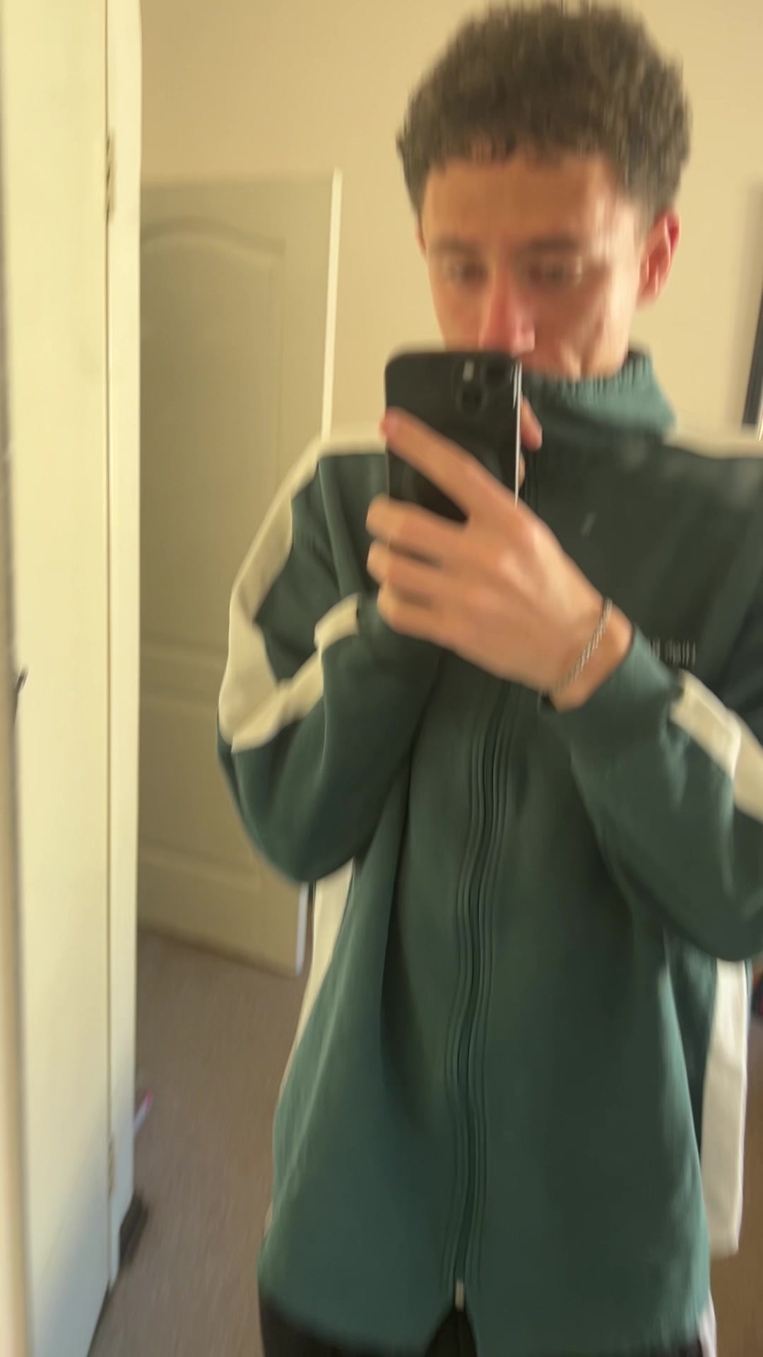 @d1zzyjay_