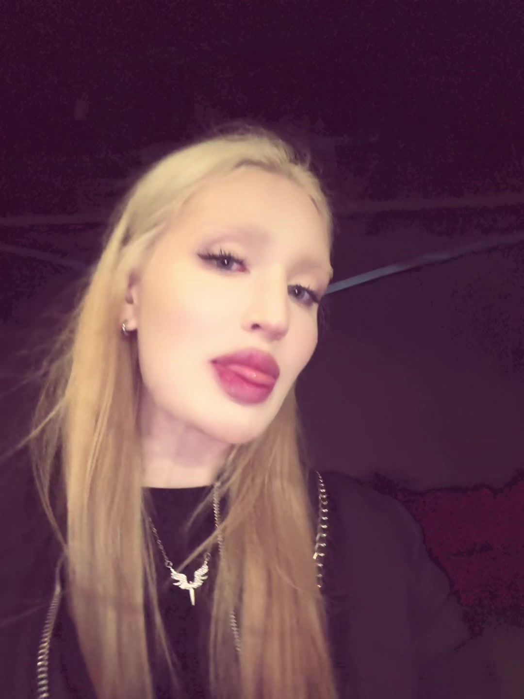 @kondratyevaaaaaaaaa