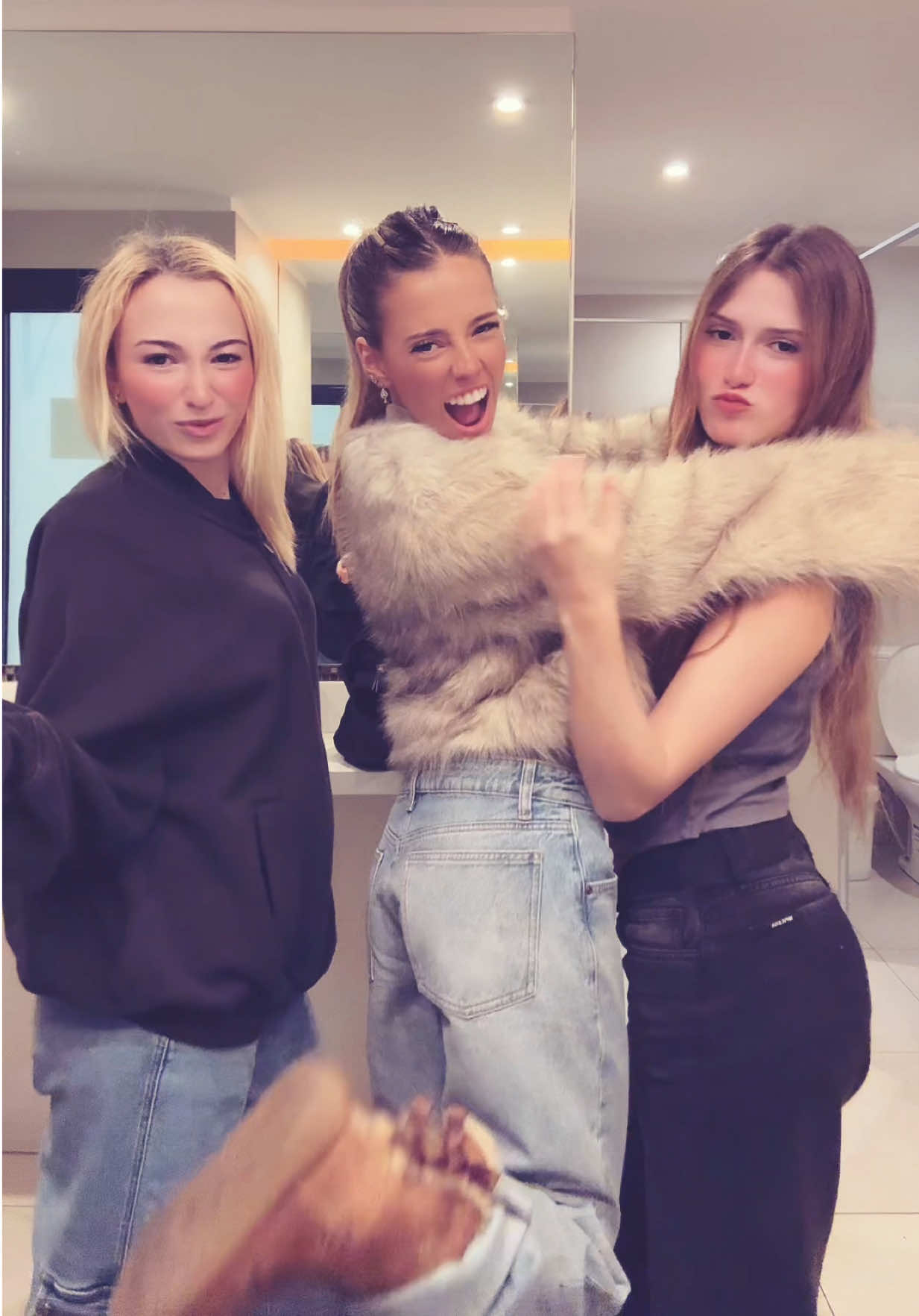 @ZÖE BOGACH 👑 ✨