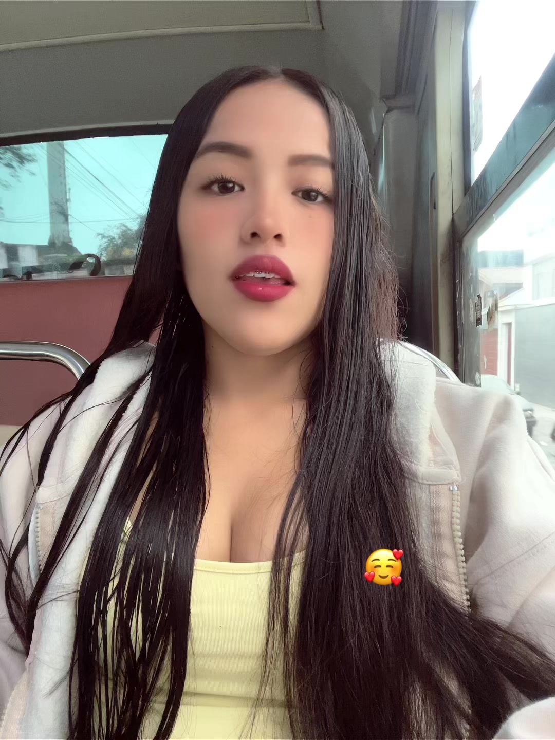 @JULIANA RAFAILE.
