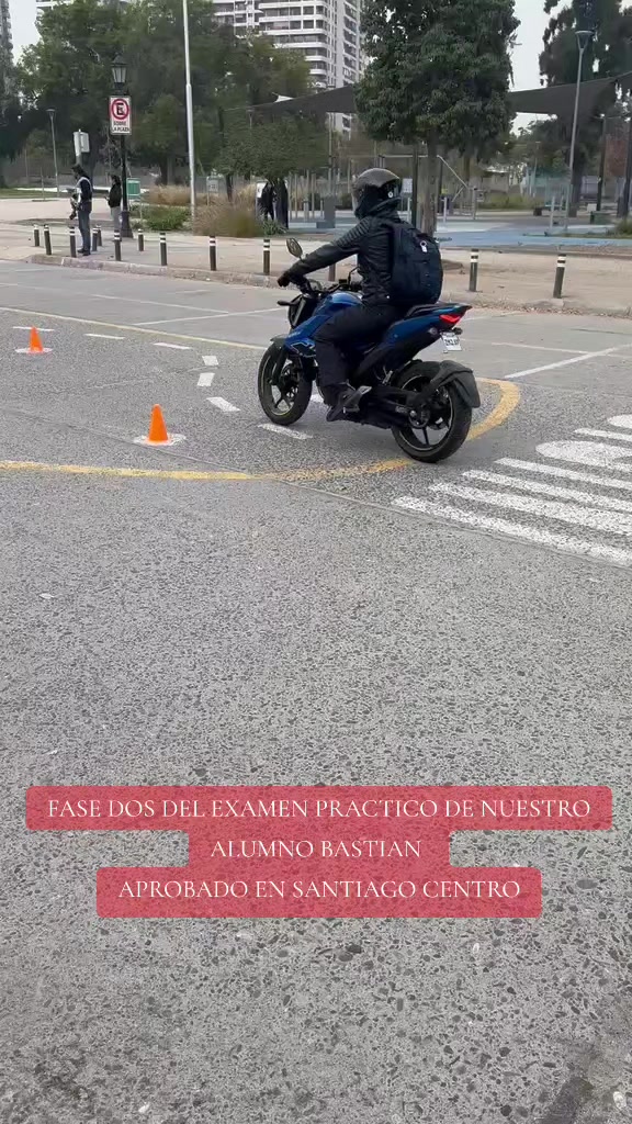 @CLASESDEMOTO.GIXXERMANIA