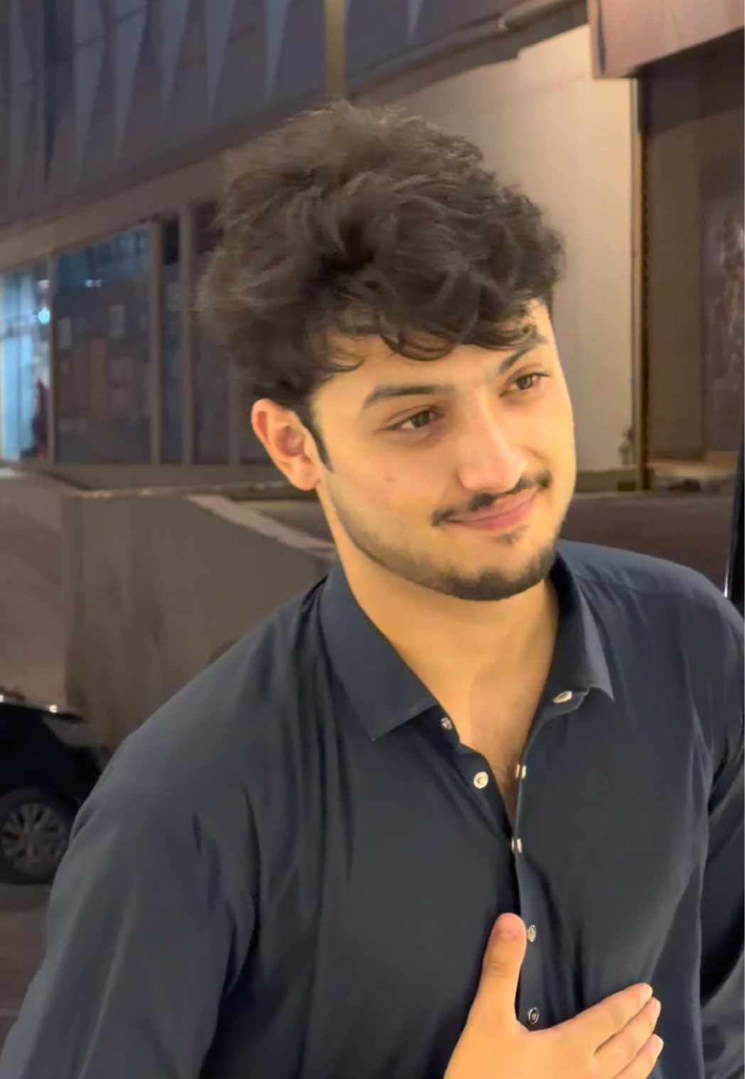 @Hussain_🫀