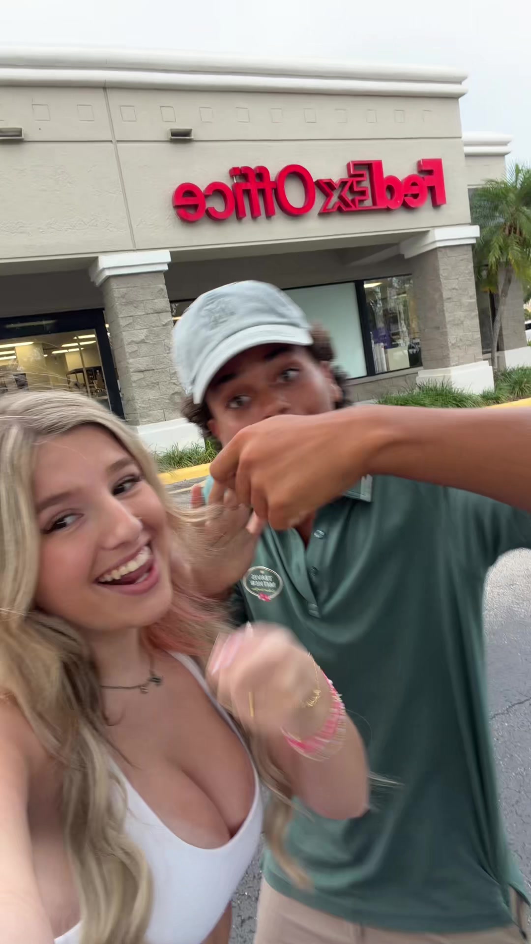 @_urfavb10nd1e_