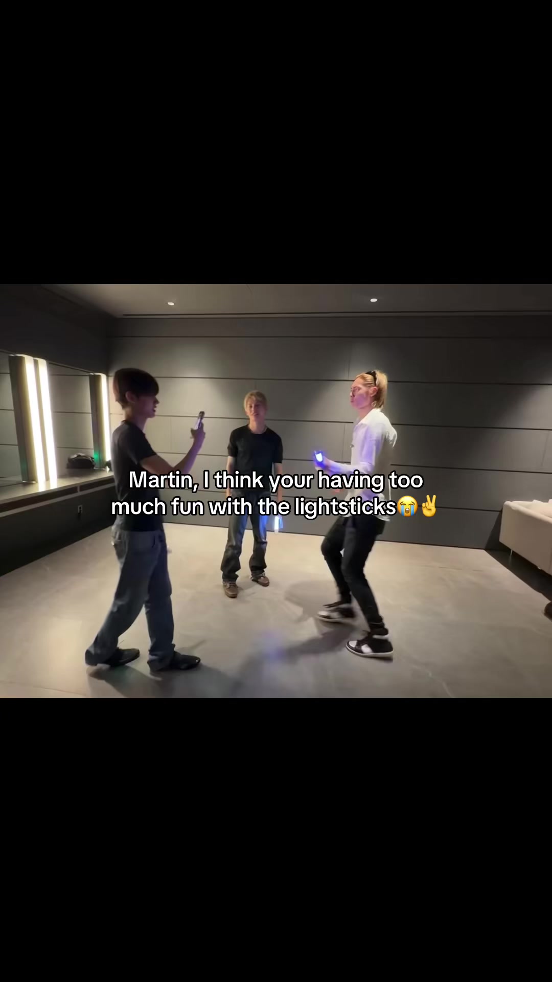 @🐶