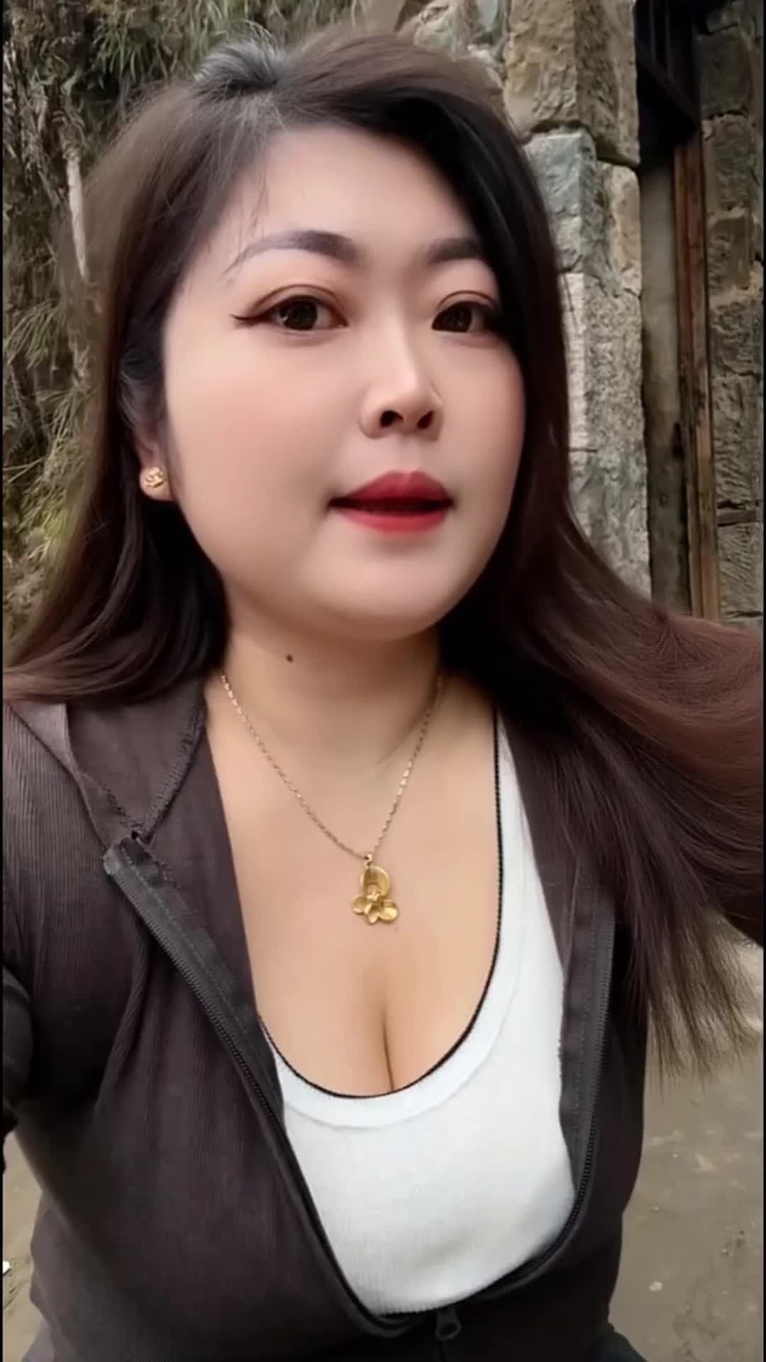@Nora