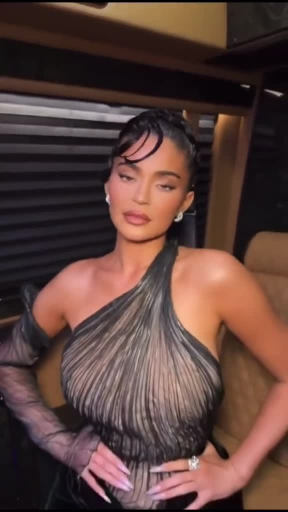 @Kyliejstyle