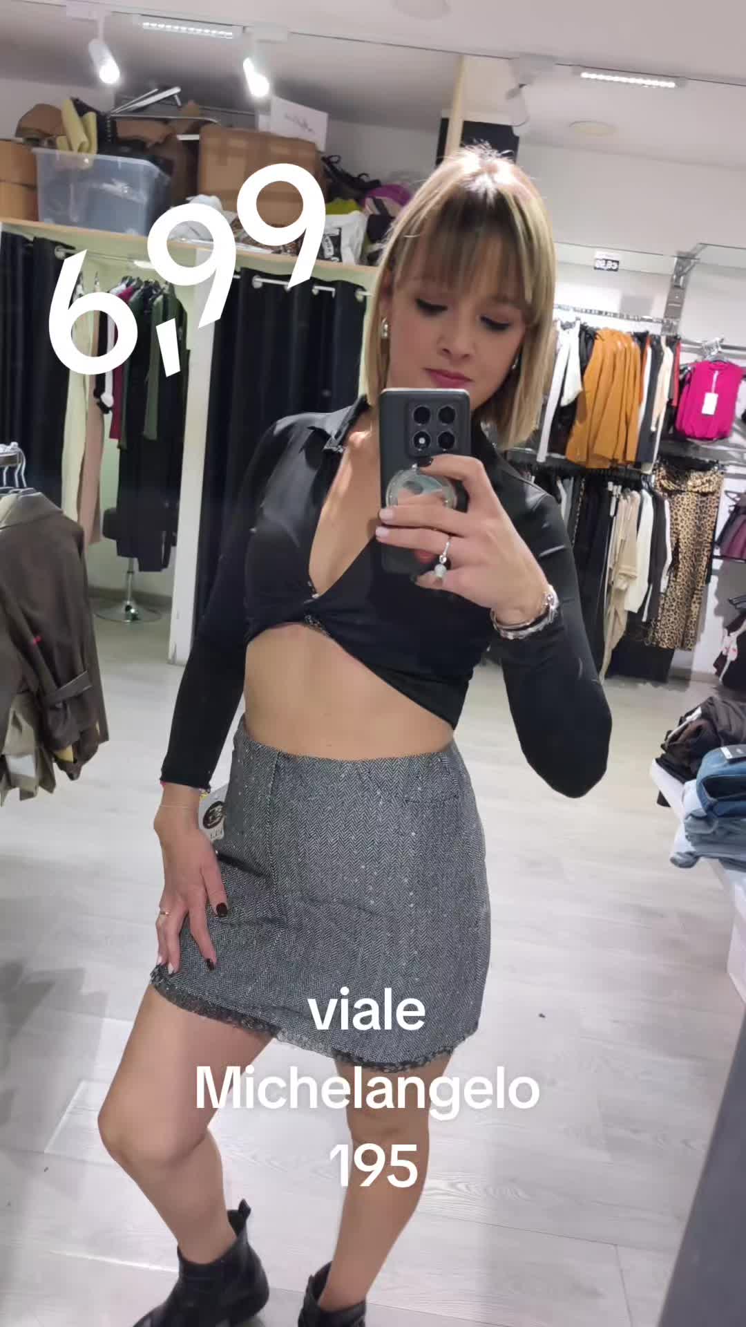 @sevenstorevialemichelangelo195