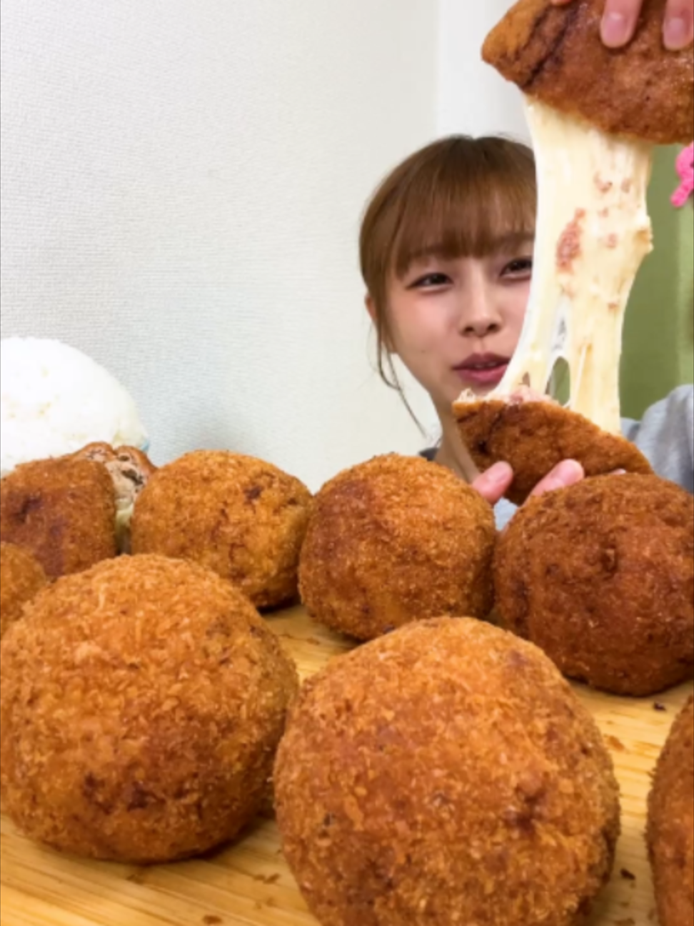@楽々【食の変態】