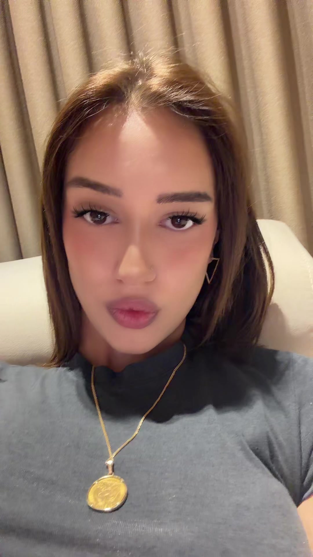 @elena