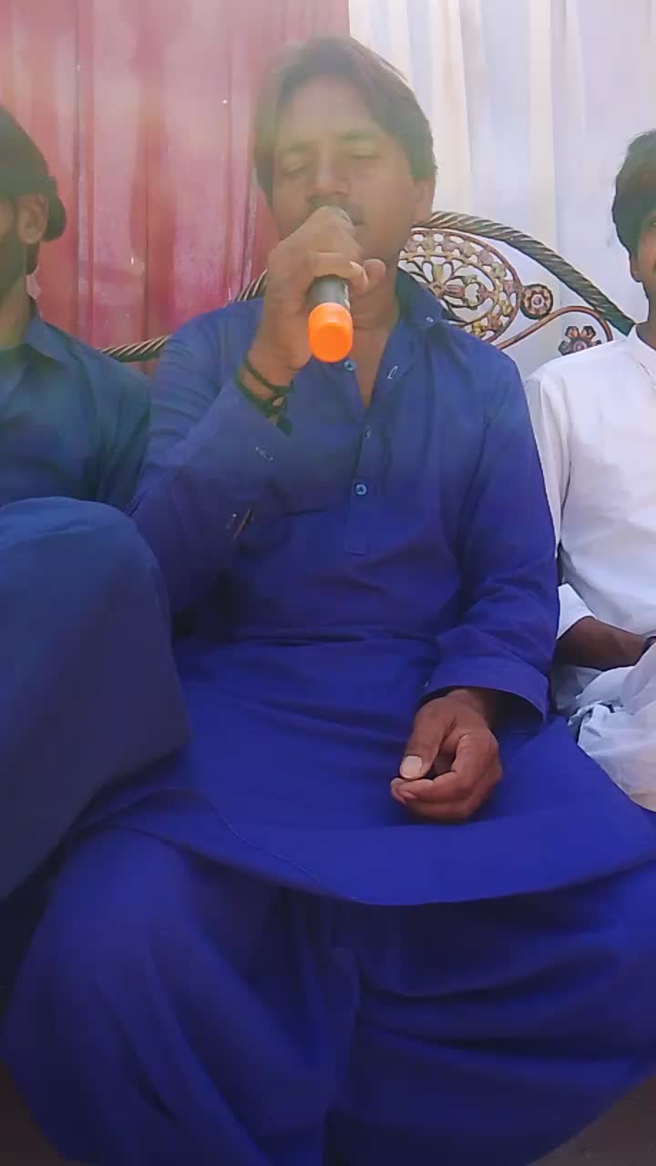 @منوج گھائل