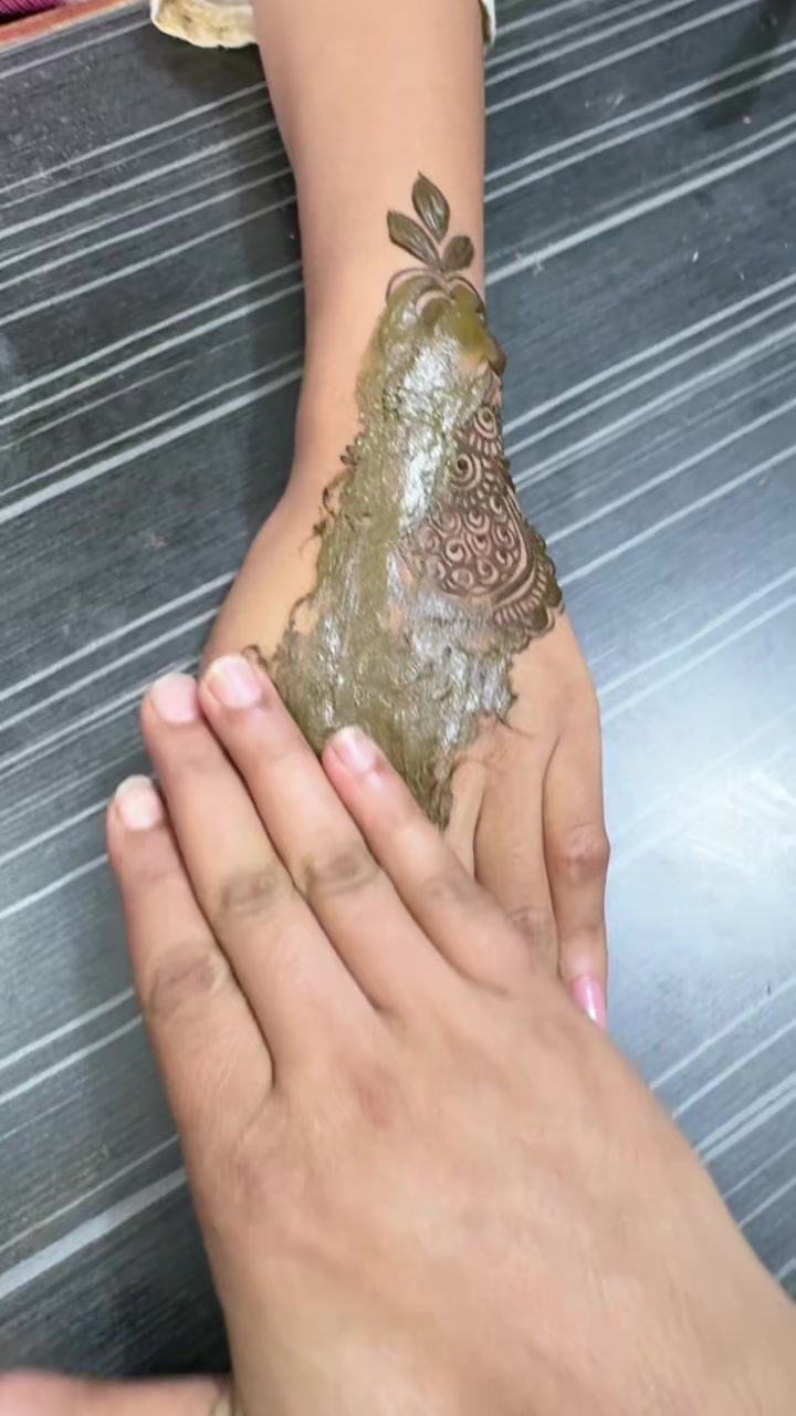 @Sujataz mehendi zone