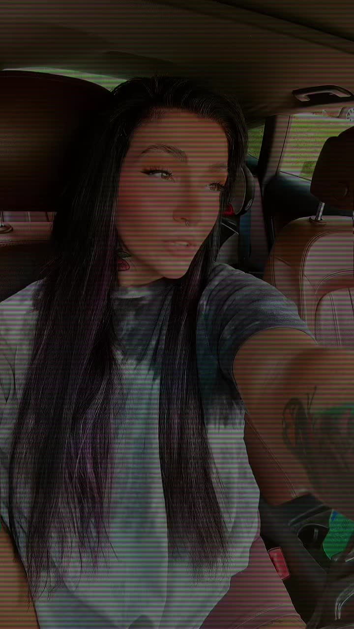 @glowmothxo