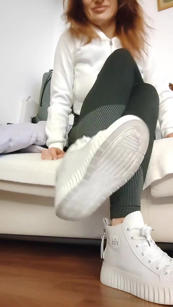 @lika1234571