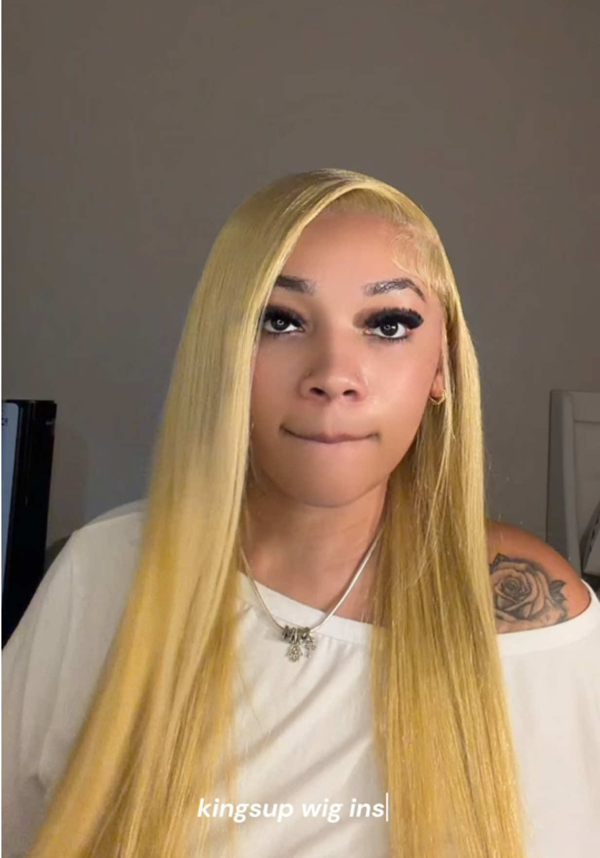 @monique