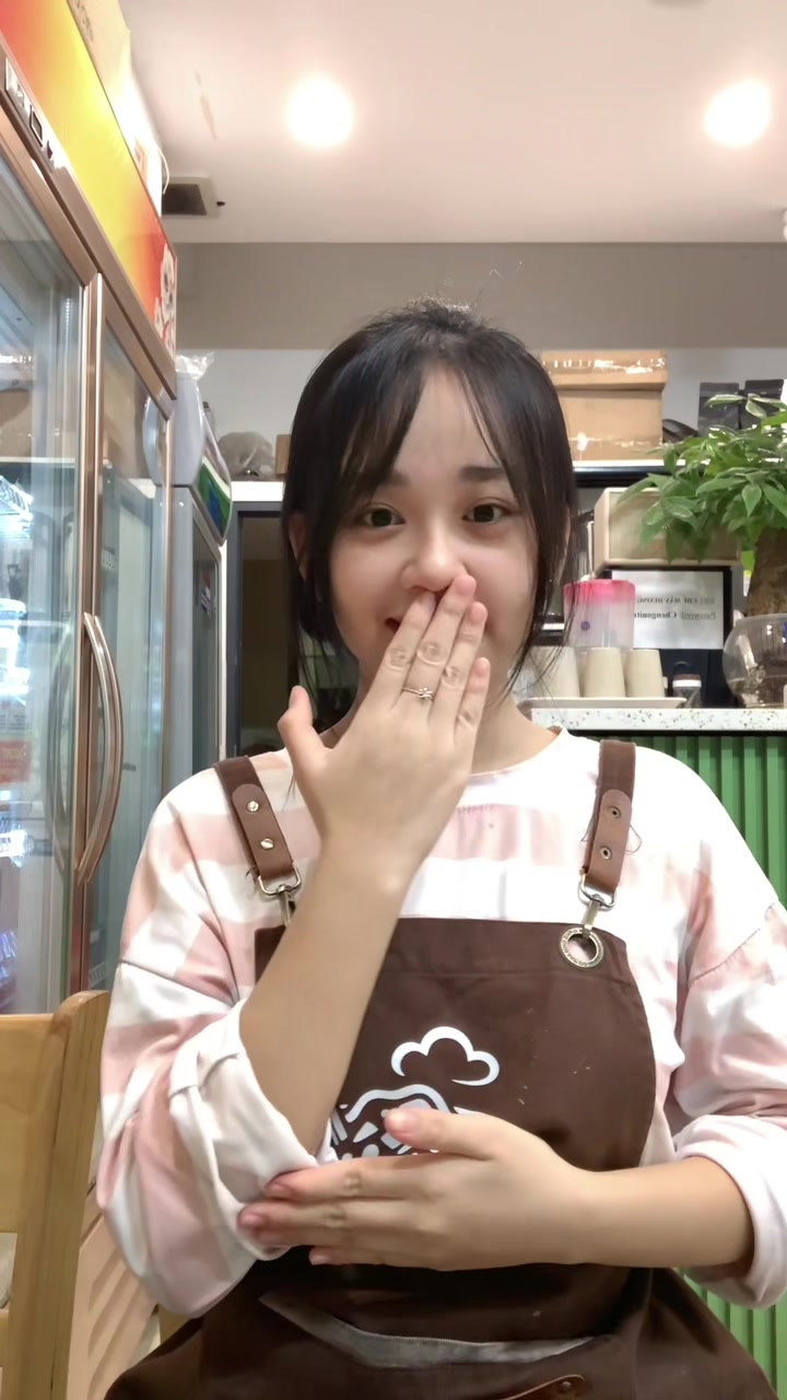 @B&ugrave;i Thu Thủy 🎐