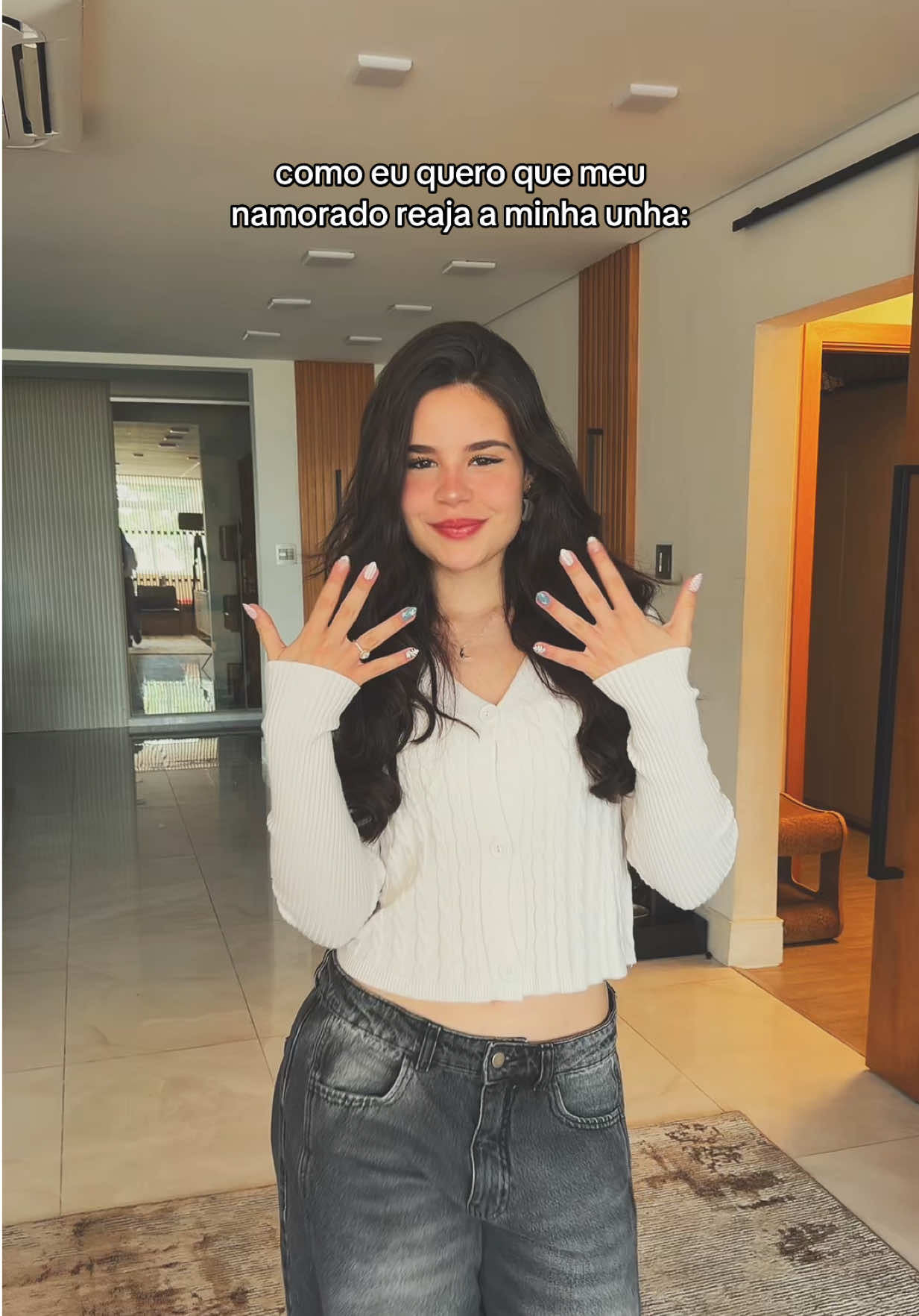 @Luara