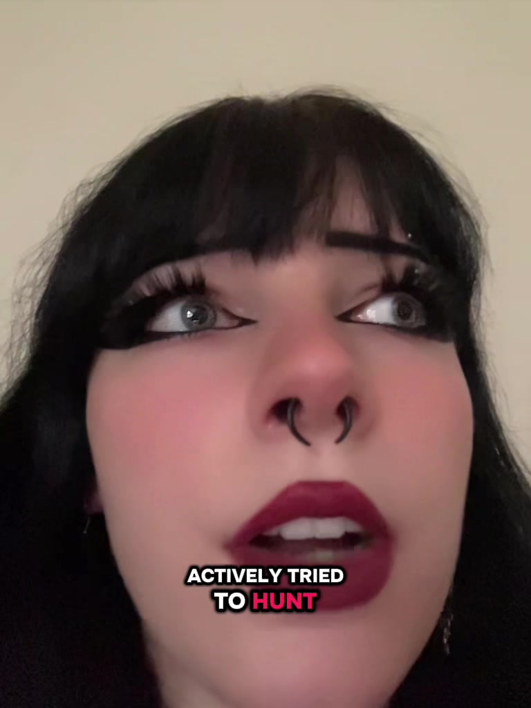 @Bee🖤
