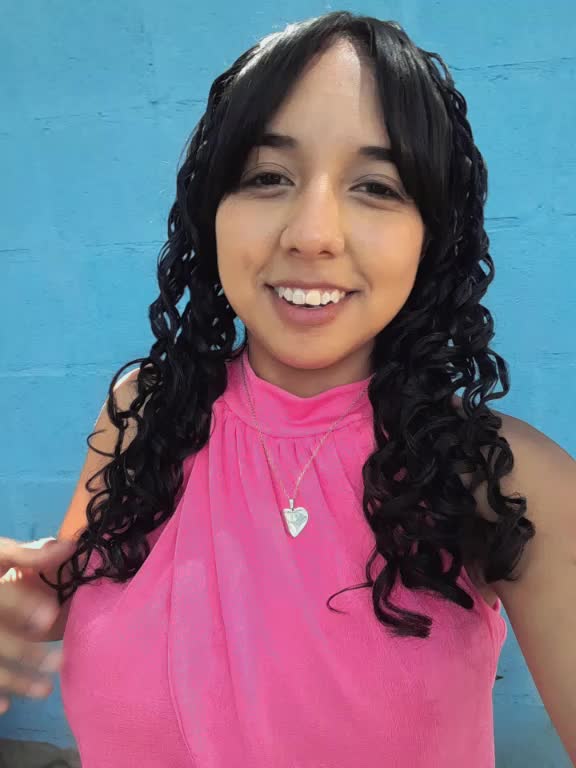 @Anahi.