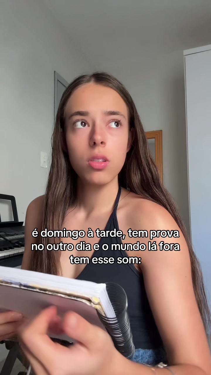 @Julia Andrade