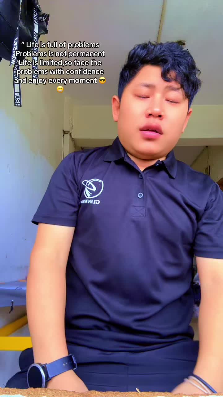 @अमृत गुरुङ💔🥀